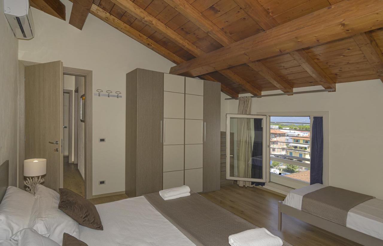 Attico Panoramico Fronte Mare Villa Camaiore Bagian luar foto
